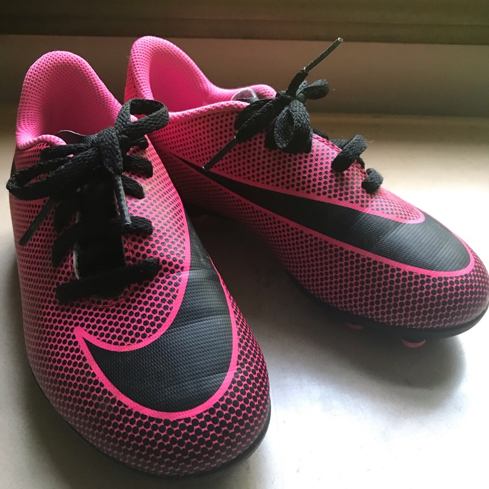 Nike cleats for kids